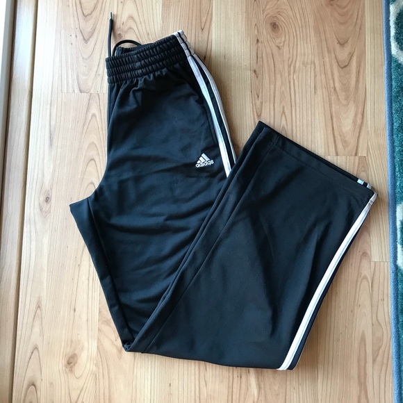 adidas Pants - Adidas black and white drawstring pants w pockets